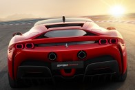 1000 lóerős, elsőkerék-hajtású Ferrari született! 16