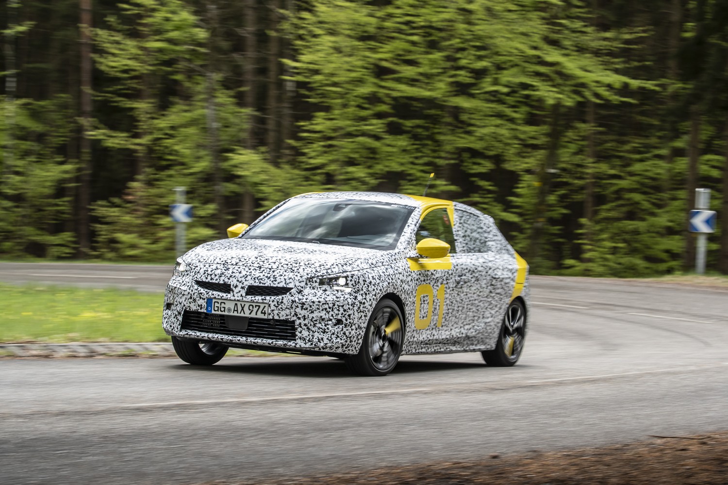 Ügyesen rejti francia származását a vadonatúj Opel Corsa 11