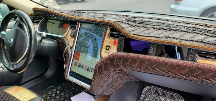 Ezt az egyedi Tesla-belsőt látva nem csak a rajongók agya ég ki 2