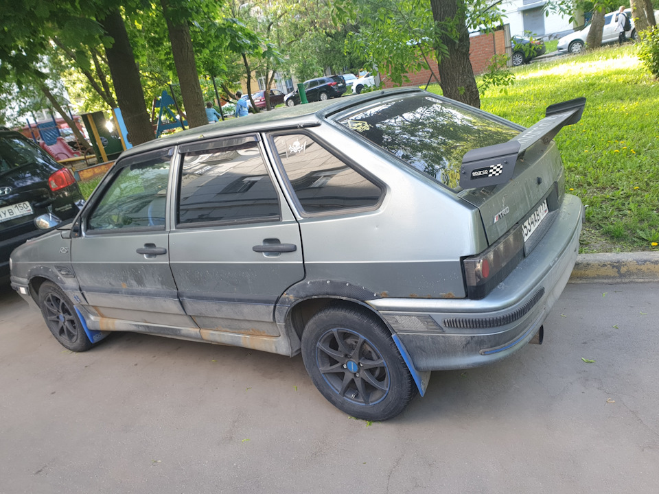 17 fotó keletről torz szörnnyé tuningolt autókkal 7