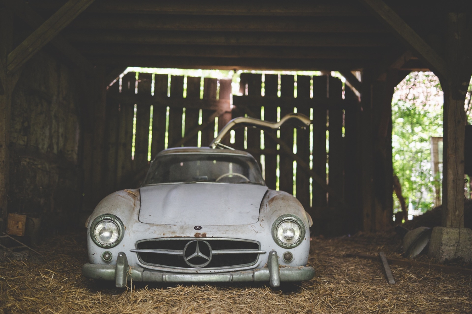 53 évig pihent ez a sirályszárnyas Mercedes 1