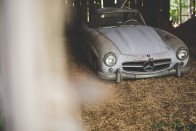 53 évig pihent ez a sirályszárnyas Mercedes 22