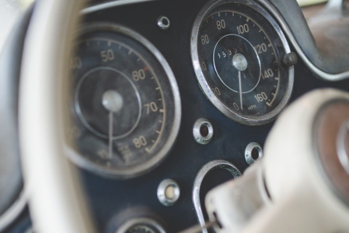 53 évig pihent ez a sirályszárnyas Mercedes 7