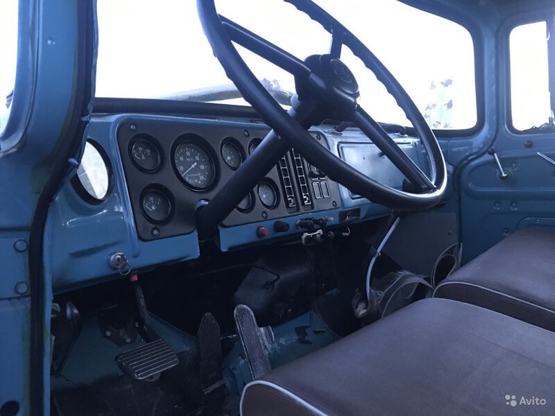 25 év után kerültek elő egy raktárból legendás orosz teherautók 6