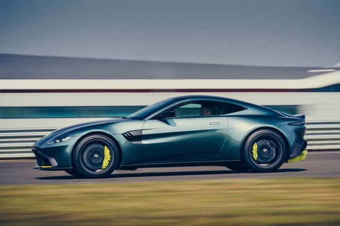 Ritka kincs lesz a kézi váltós Aston Martin Vantage 8 | Vezess Ritka kincs lesz a kézi váltós Aston Martin Vantage 8