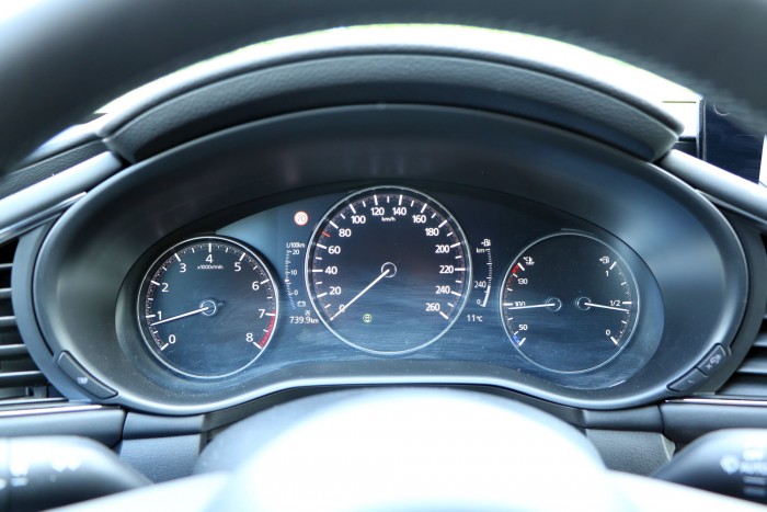 Nincs még egy ilyen szoborszerű autó, mint az új Mazda3 8 Nincs még egy ilyen szoborszerű autó, mint az új Mazda3 8