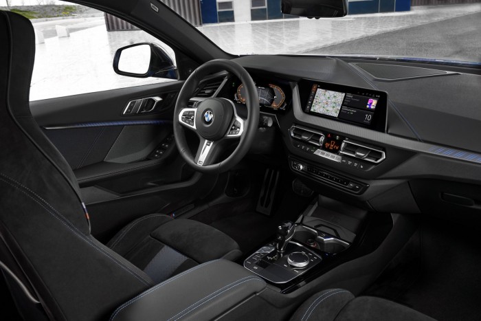 Már a legkisebb BMW is elöl hajt 9 Már a legkisebb BMW is elöl hajt 9