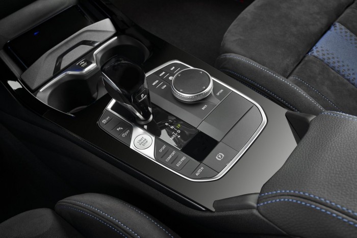 Már a legkisebb BMW is elöl hajt 12 Már a legkisebb BMW is elöl hajt 12