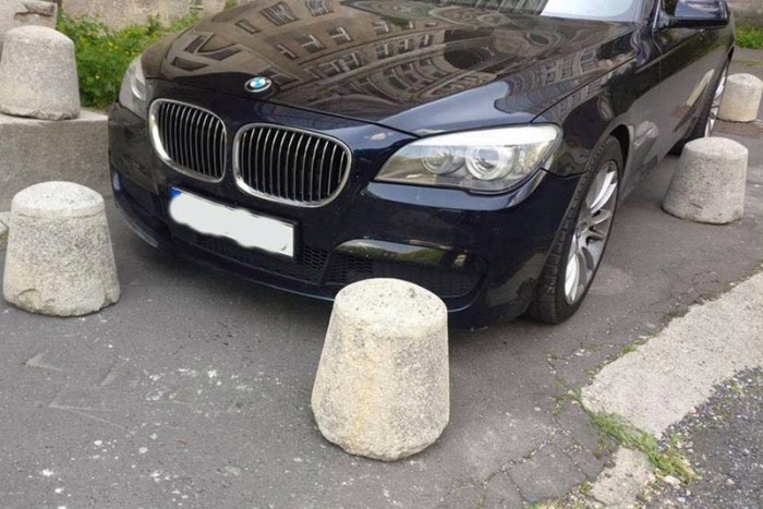 Megszívatták a szabálytalanul parkoló autóst Budapesten