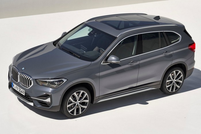 Konnektoros hibrid lesz a BMW legkisebb crossovere