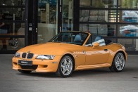 Cipőkanállal beletömték a V12-est a Z3-as BMW orrába 17