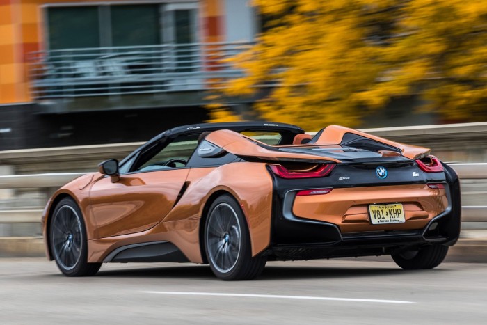 Az év legjobb új motorjába tankolni sem kell 10 | Vezess Az év legjobb új motorjába tankolni sem kell 10