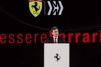 F1: A Ferrari-vezér bocsánatot kért Leclerc-től