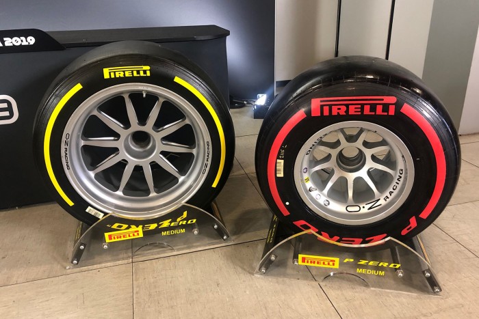 F1: Egy évvel hamarabb jönnek a 18-as gumik