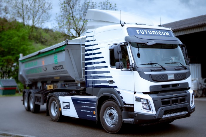 Ennek a nyergesnek már nincs szüksége üzemanyagtartályra