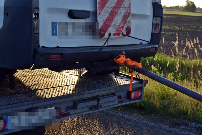 Újabb elképesztő román szerelvényt kaptak el a rendőrök az M5-ösön, ez már beteg