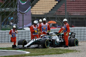 F1: Piros zászlóval zárult az utolsó edzés