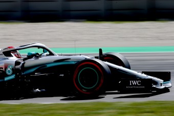 F1: Hamilton a rajtnál megnyerte a Spanyol Nagydíjat