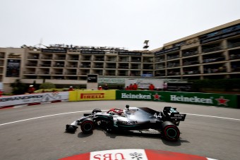 F1: Ferrari-dráma Monacóban, Hamiltoné a pole