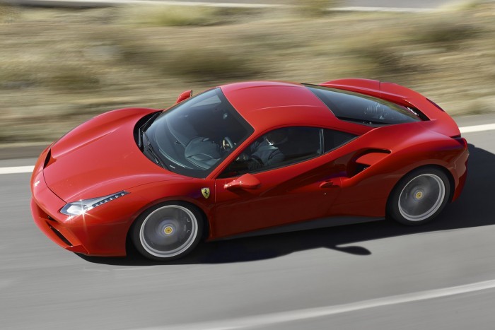 Az év legjobb új motorjába tankolni sem kell 1 | Vezess Az év legjobb új motorjába tankolni sem kell 1