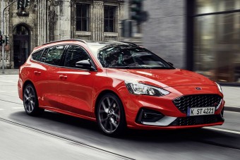 Íme, a Ford vadonatúj sportkombija