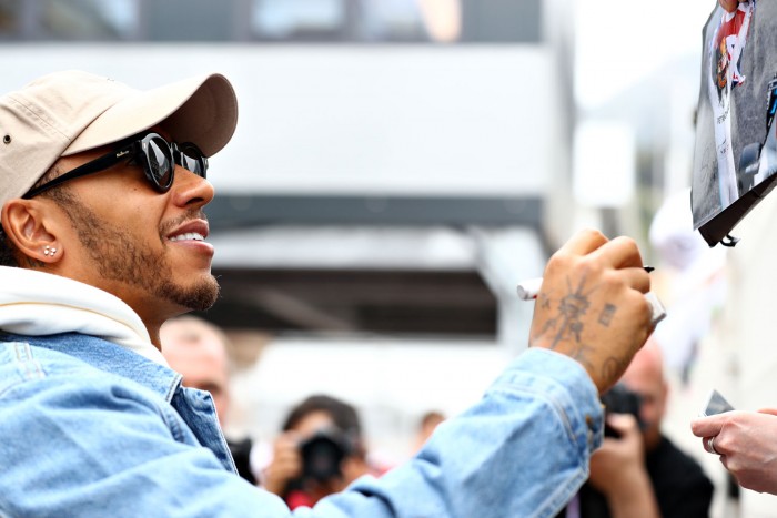 F1: “Szánalmas” Hamilton viselkedése