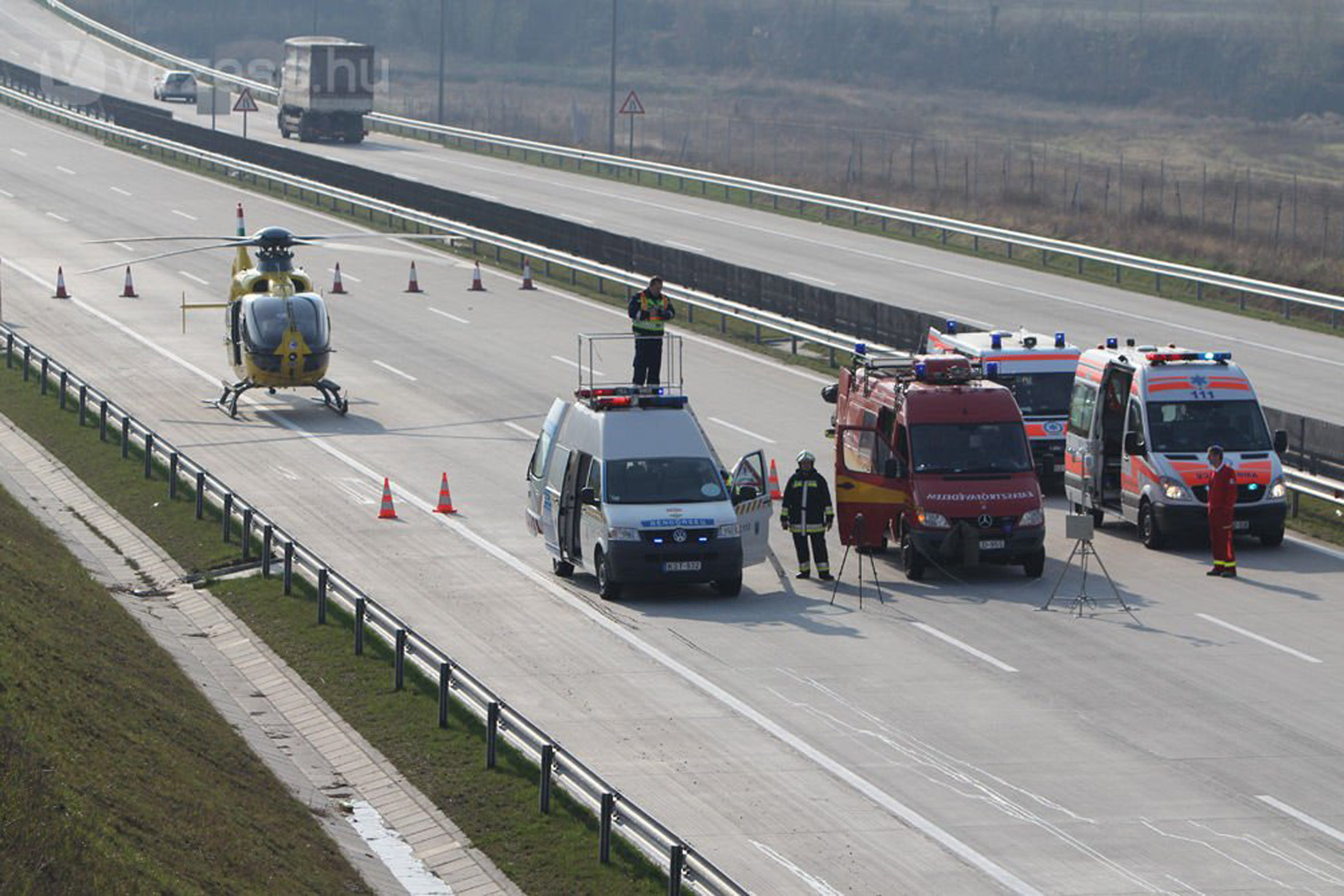 240-nel száguld a leggyorsabb magyar mentő 20