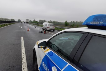 Kerékcsere közben ütötték el, megrázó fotók