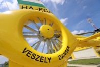 Ezért landolt mentőhelikopter Pécs kellős közepén a főúton 1