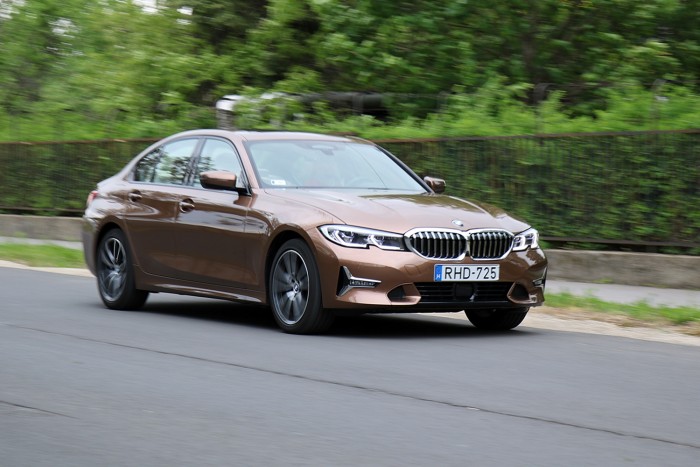 BMW 320d G20 – Játszani is enged 82 BMW 320d G20 – Játszani is enged 82