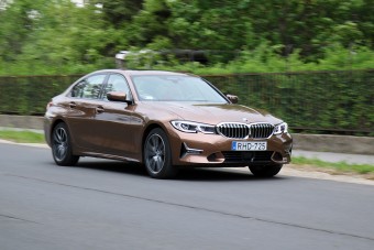 BMW 320d G20 – Játszani is enged