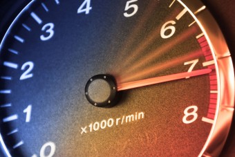 Igen, engedélyezve: 250 km/óra egy magyar közúton