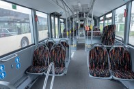 Látványos dekorációt kaptak az új debreceni buszok 2