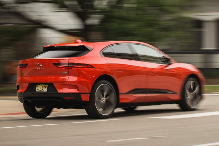 Az év legjobb új motorjába tankolni sem kell 9