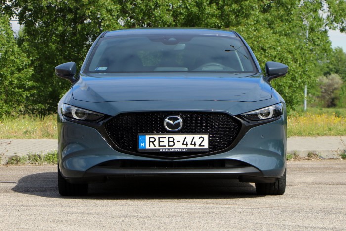 Nincs még egy ilyen szoborszerű autó, mint az új Mazda3 1 Nincs még egy ilyen szoborszerű autó, mint az új Mazda3 1