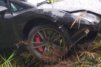 A törött Lamborghini alumíniumvázát is helyrepofozza az orosz szaki