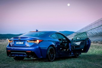 V8-ast küldött az űrbe a Lexus