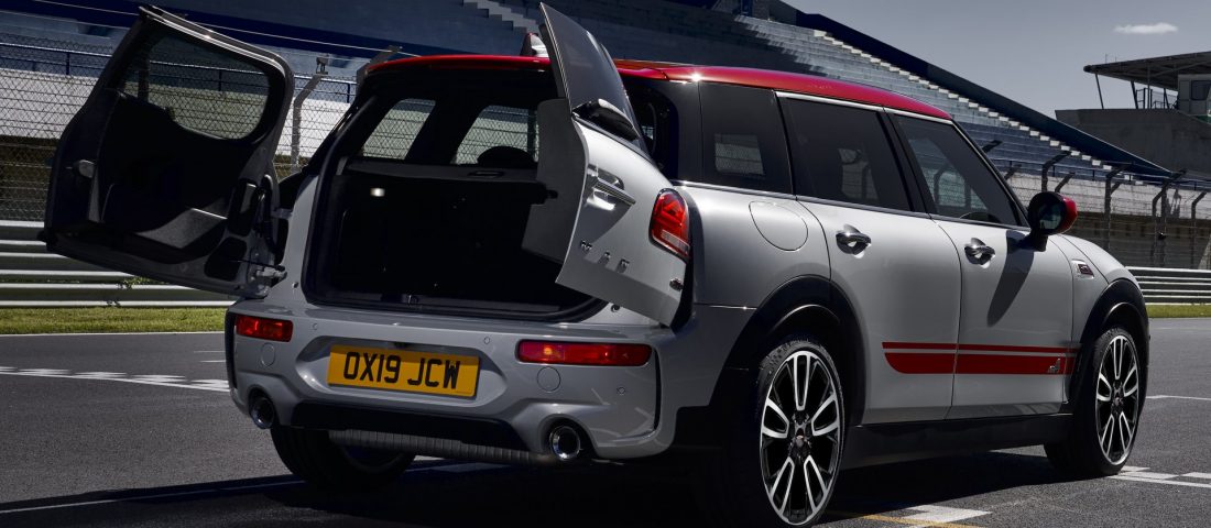 306 lóerős kombi, különcöknek