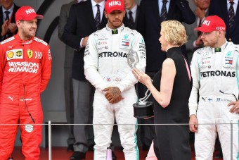 Hamilton: Niki segített!
