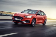 Íme, a Ford vadonatúj sportkombija 20