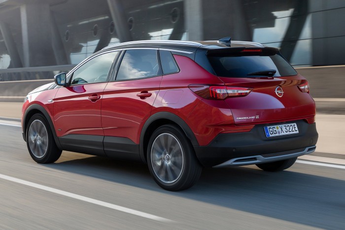 Konnektoros hibrid crossover az Opeltől 1 Konnektoros hibrid crossover az Opeltől 1