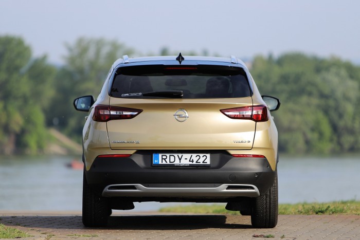 Csak jókat örökölt a szülőktől – Opel Grandland X teszt 3