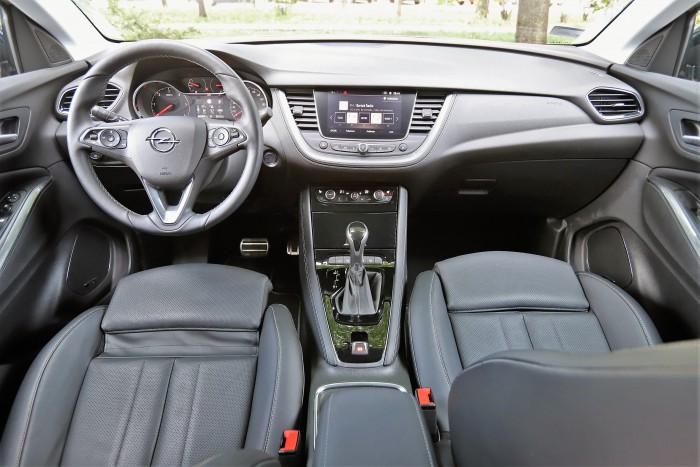 Csak jókat örökölt a szülőktől – Opel Grandland X teszt 10
