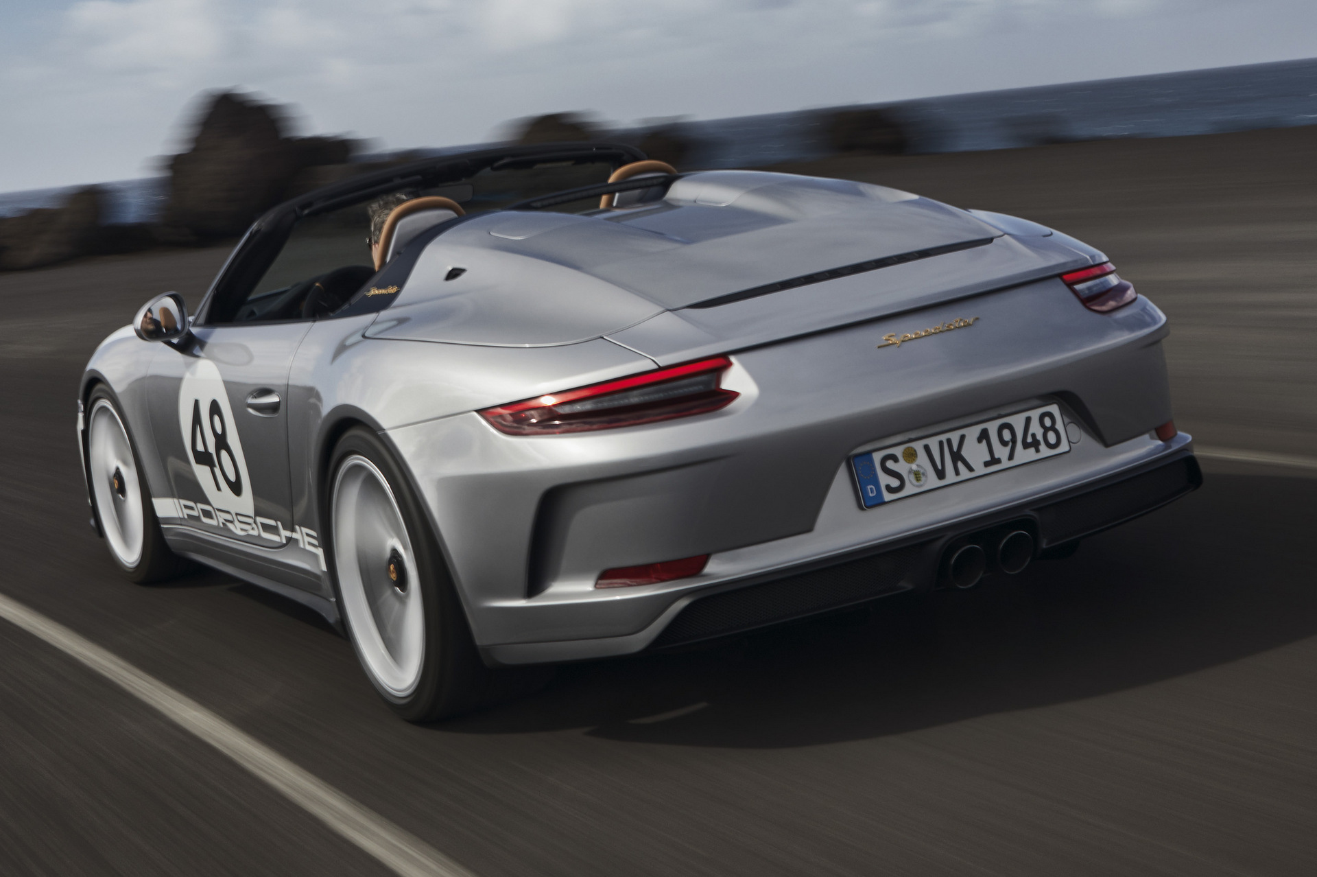 Gyártásba került a Porsche 911 Speedster 10