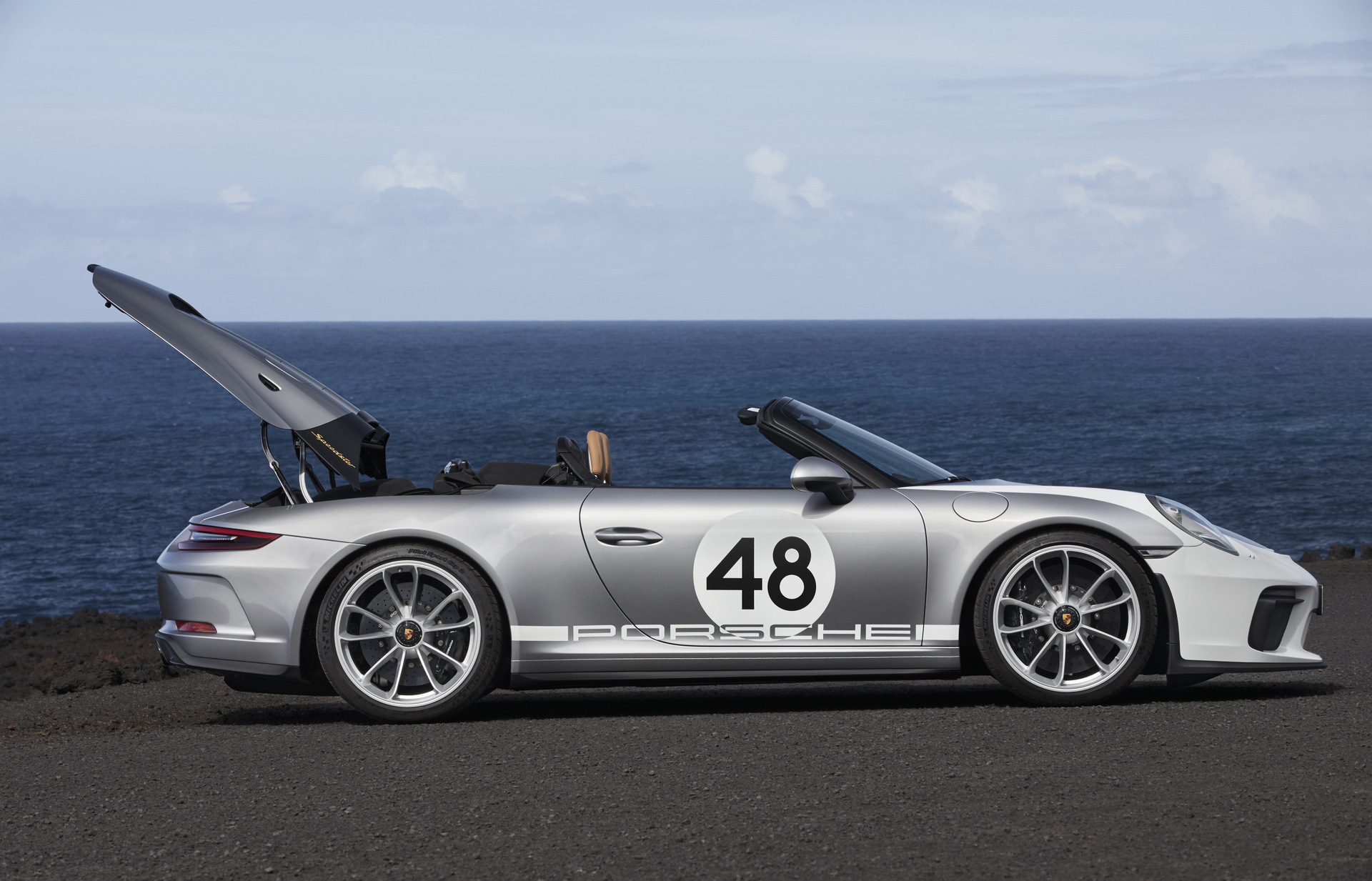 Gyártásba került a Porsche 911 Speedster 43