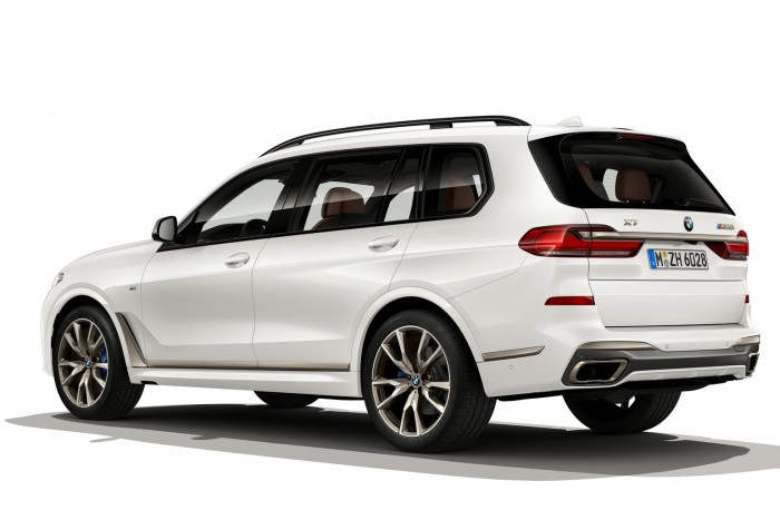 530 lóerős izomterepjárók a BMW-től