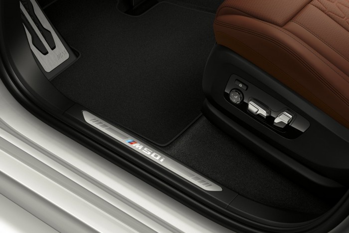 530 lóerős izomterepjárók a BMW-től 6 | Vezess 530 lóerős izomterepjárók a BMW-től 6