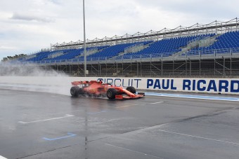 F1: A Pirellinek dolgozott a Ferrari és a Red Bull