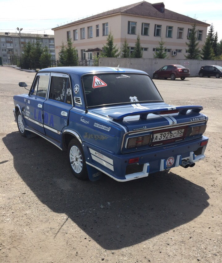 17 fotó keletről torz szörnnyé tuningolt autókkal 3