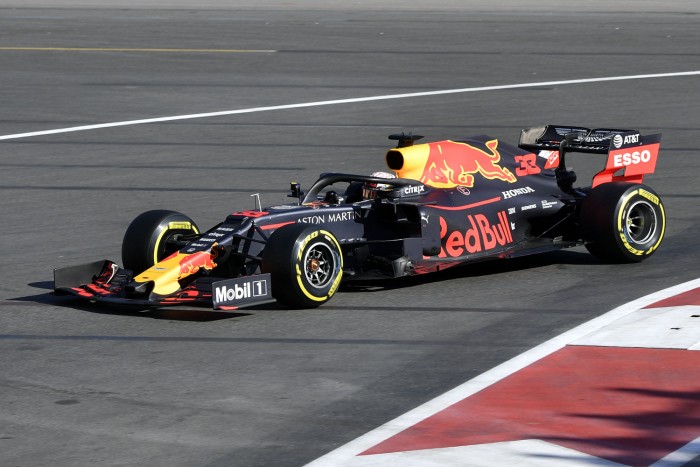 F1: Az új első szárnyak miatt esett vissza a Red Bull